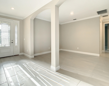 380 Brybar Drive - Photo Thumbnail 3