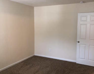 57 Scotch Pebble Drive - Photo Thumbnail 4