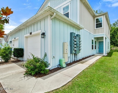 170 Pasadena Drive - Photo Thumbnail 4