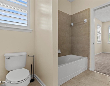 1201 E Redrock Ridge Avenue - Photo Thumbnail 61