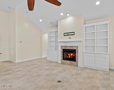 1201 E Redrock Ridge Avenue - Photo Thumbnail 36