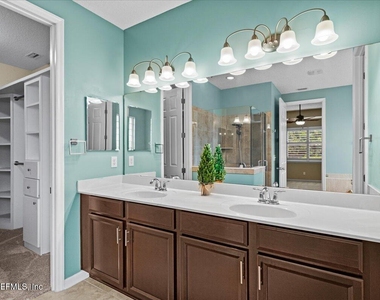 1201 E Redrock Ridge Avenue - Photo Thumbnail 44