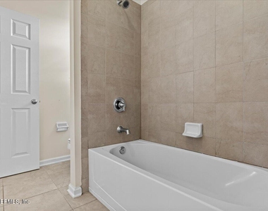 1201 E Redrock Ridge Avenue - Photo Thumbnail 62