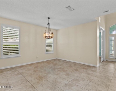1201 E Redrock Ridge Avenue - Photo Thumbnail 8
