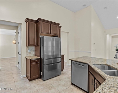1201 E Redrock Ridge Avenue - Photo Thumbnail 29