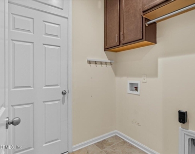 1201 E Redrock Ridge Avenue - Photo Thumbnail 14