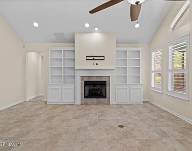 1201 E Redrock Ridge Avenue - Photo Thumbnail 38