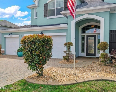 1201 E Redrock Ridge Avenue - Photo Thumbnail 3