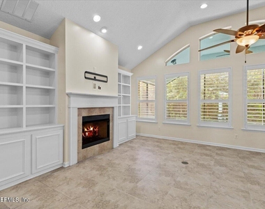 1201 E Redrock Ridge Avenue - Photo Thumbnail 33