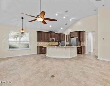 1201 E Redrock Ridge Avenue - Photo Thumbnail 31