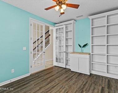 1201 E Redrock Ridge Avenue - Photo Thumbnail 6