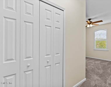 1201 E Redrock Ridge Avenue - Photo Thumbnail 54