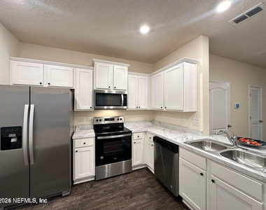 336 Aralia Lane - Photo Thumbnail 6