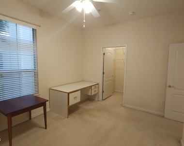 8601 Beach Boulevard - Photo Thumbnail 20