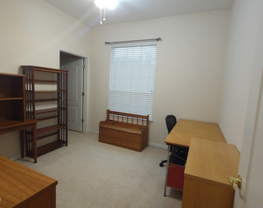8601 Beach Boulevard - Photo Thumbnail 17