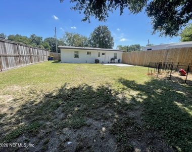 5949 Maple Leaf Drive - Photo Thumbnail 10