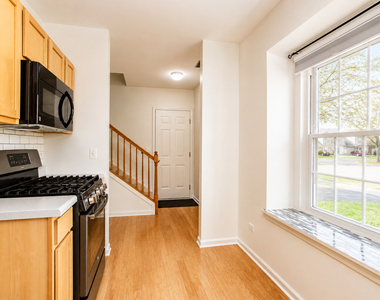 1217 N Village Drive - Photo Thumbnail 13