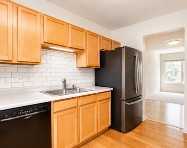 1217 N Village Drive - Photo Thumbnail 12