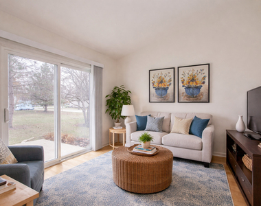 1217 N Village Drive - Photo Thumbnail 3