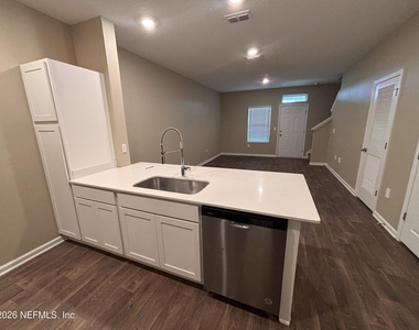 903 Rivertree Place - Photo Thumbnail 6