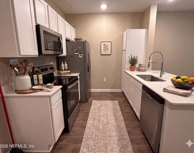 903 Rivertree Place - Photo Thumbnail 4