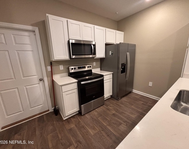 903 Rivertree Place - Photo Thumbnail 5