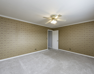551 W Park Avenue - Photo Thumbnail 22