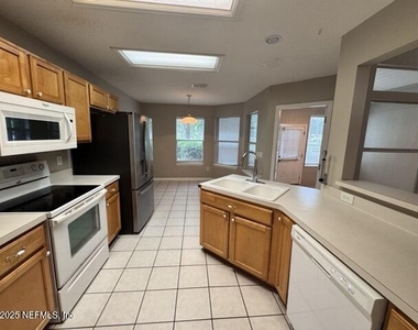 109 Hawthorn Hedge Lane - Photo Thumbnail 5