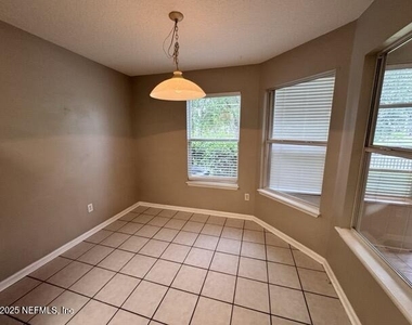 109 Hawthorn Hedge Lane - Photo Thumbnail 6