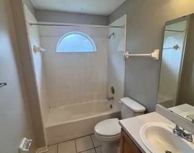109 Hawthorn Hedge Lane - Photo Thumbnail 13