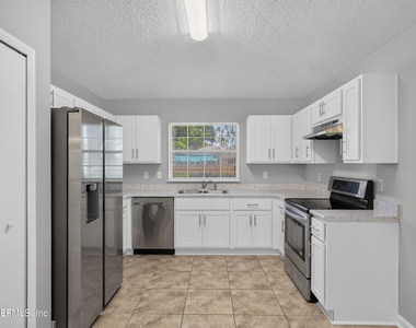 1108 Hidden Cove Circle S - Photo Thumbnail 11