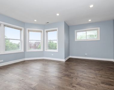 8101 S Throop Street - Photo Thumbnail 4