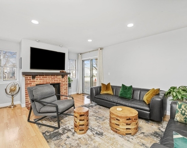 608 Hanover Court - Photo Thumbnail 16