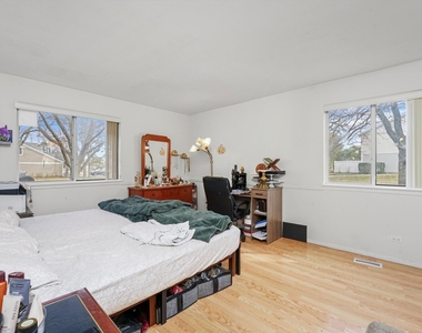 608 Hanover Court - Photo Thumbnail 4