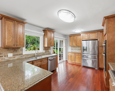 750 Dunhill Drive - Photo Thumbnail 4