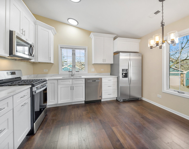 507 W Parkside Drive - Photo Thumbnail 2