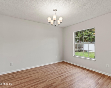 12756 Bentwater Drive - Photo Thumbnail 5