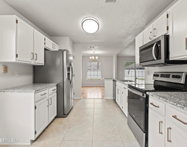 12756 Bentwater Drive - Photo Thumbnail 8