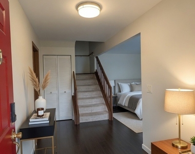 150 Winchester Drive - Photo Thumbnail 3