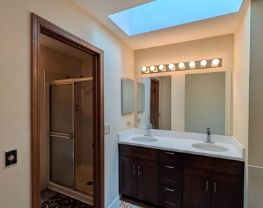 150 Winchester Drive - Photo Thumbnail 11