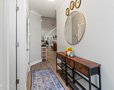 21 Creekmore Drive - Photo Thumbnail 3