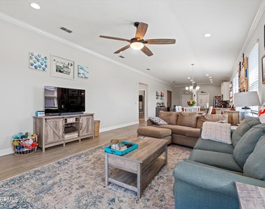 21 Creekmore Drive - Photo Thumbnail 11