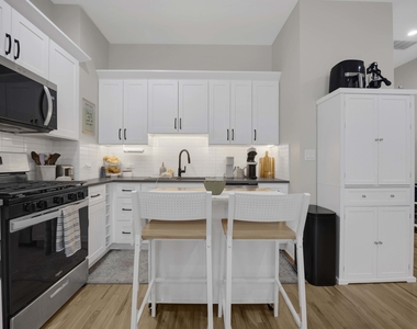 4437 N Broadway Street - Photo Thumbnail 9