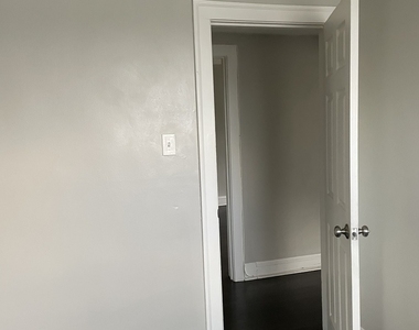 7922 S Marshfield Avenue - Photo Thumbnail 2