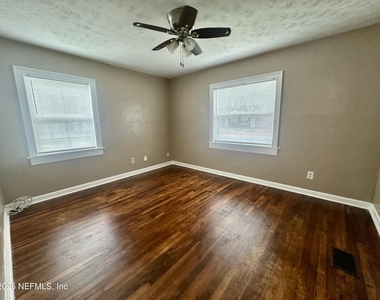 3533 Post Street - Photo Thumbnail 8