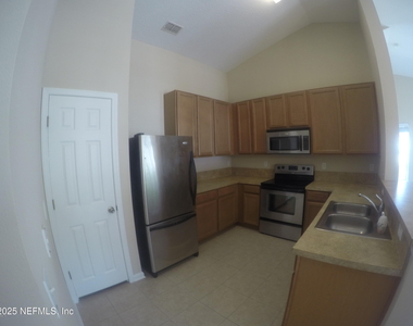 2200 Marsh Hawk Lane - Photo Thumbnail 2