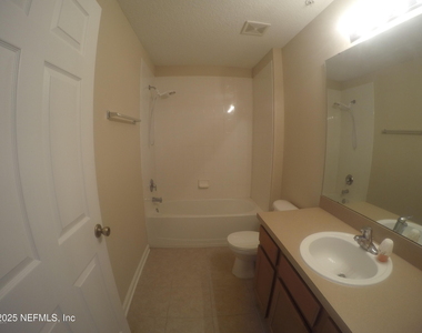 2200 Marsh Hawk Lane - Photo Thumbnail 5