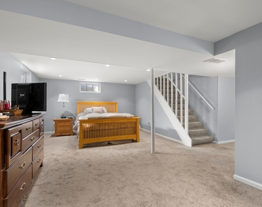 223 S West Street - Photo Thumbnail 15