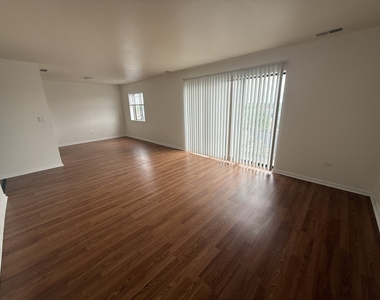 2310 N Harlem Avenue - Photo Thumbnail 4