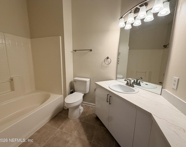 7990 Baymeadows Road E - Photo Thumbnail 10
